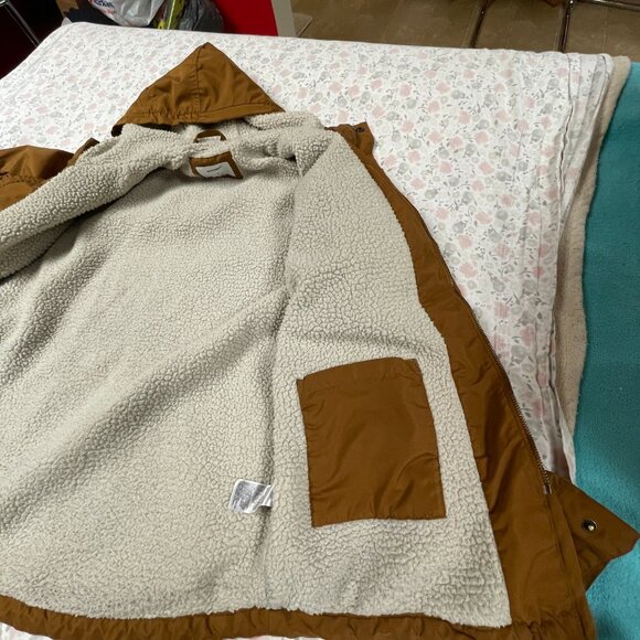 Old Navy Men's Medium Hooded Winter Coat - Well Used but a FAVORITE! - Picture 9 of 16